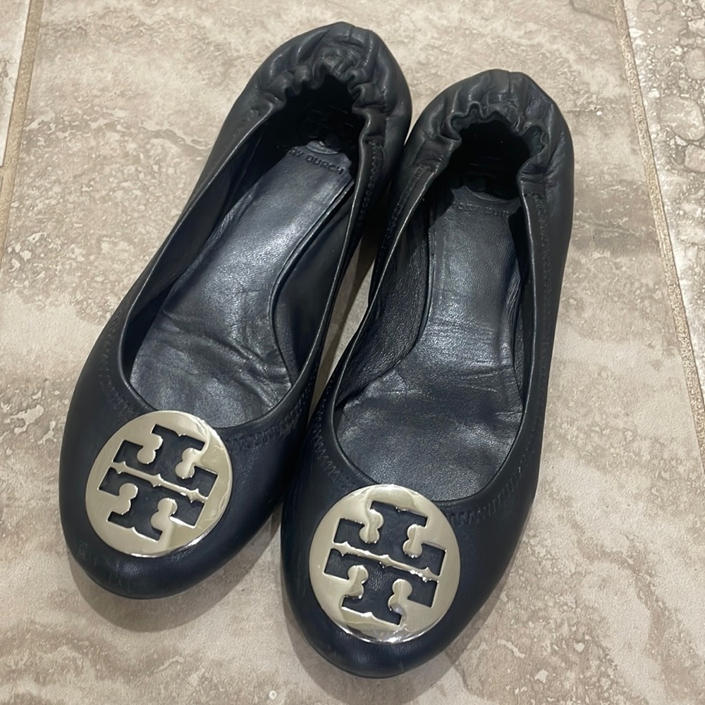Tory Burch Reva Ballet Flats Black leather with Silver Logo Sz 9M